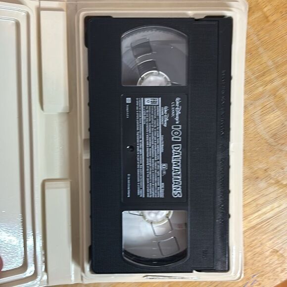 Vintage Walt Disney’s Classics 101 Dalmatians VHS Video Cassette Tape in Box - Picture 7 of 7